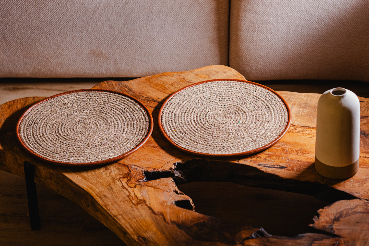 Jute Round Placemat with Brown Edge