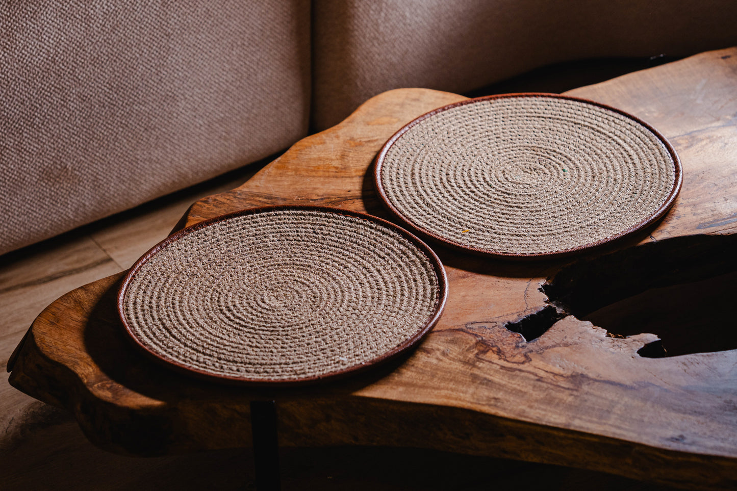 Jute Round Placemat with Brown Edge