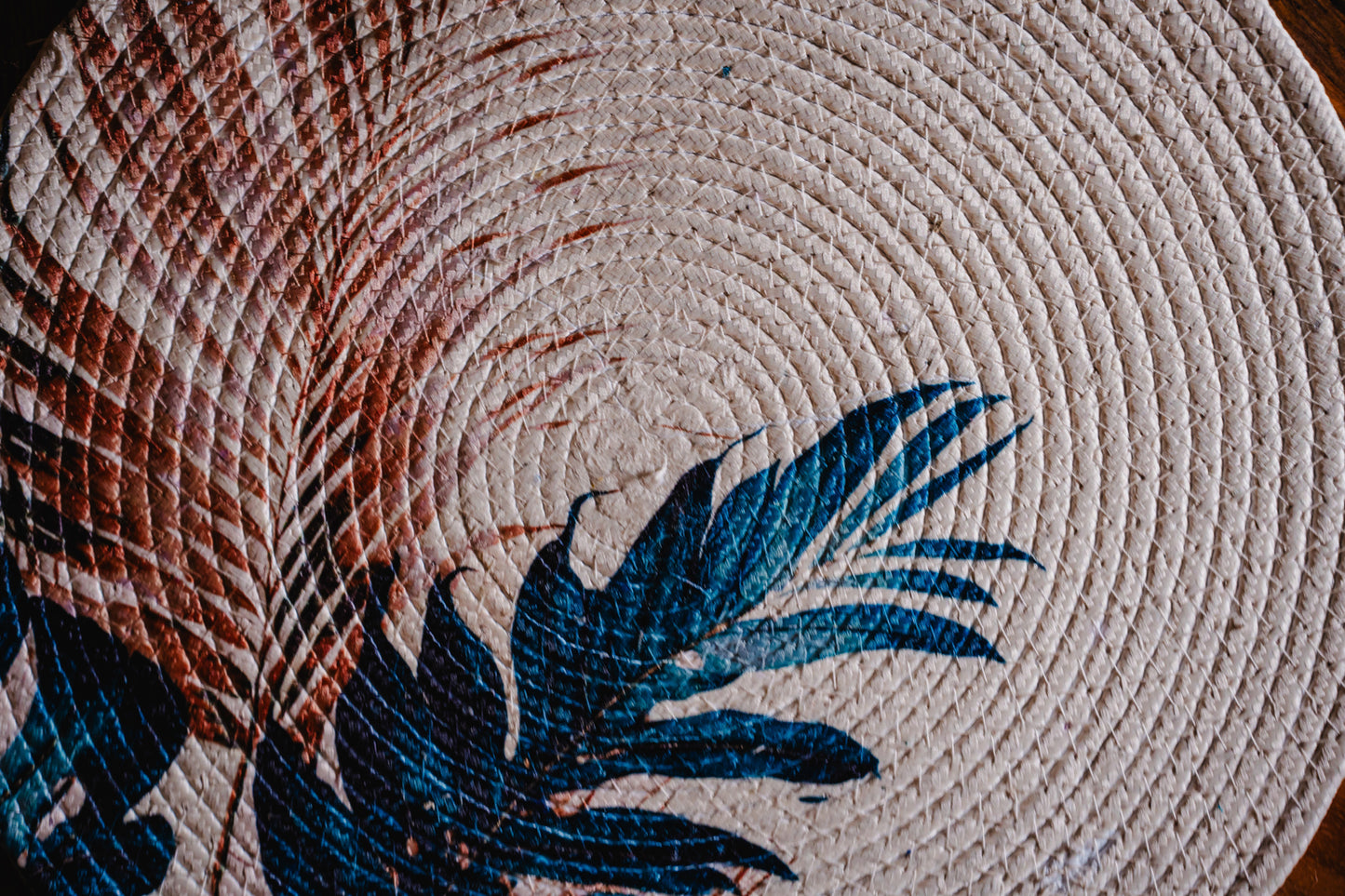 Printed Blue Leaf Round Placemats