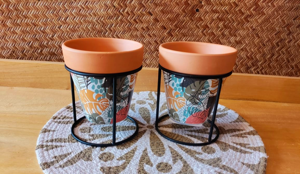 Small Planters with Stand